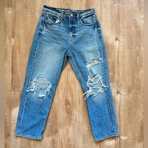 American Eagle Outfitters Light Blue Boyfriend Jeans